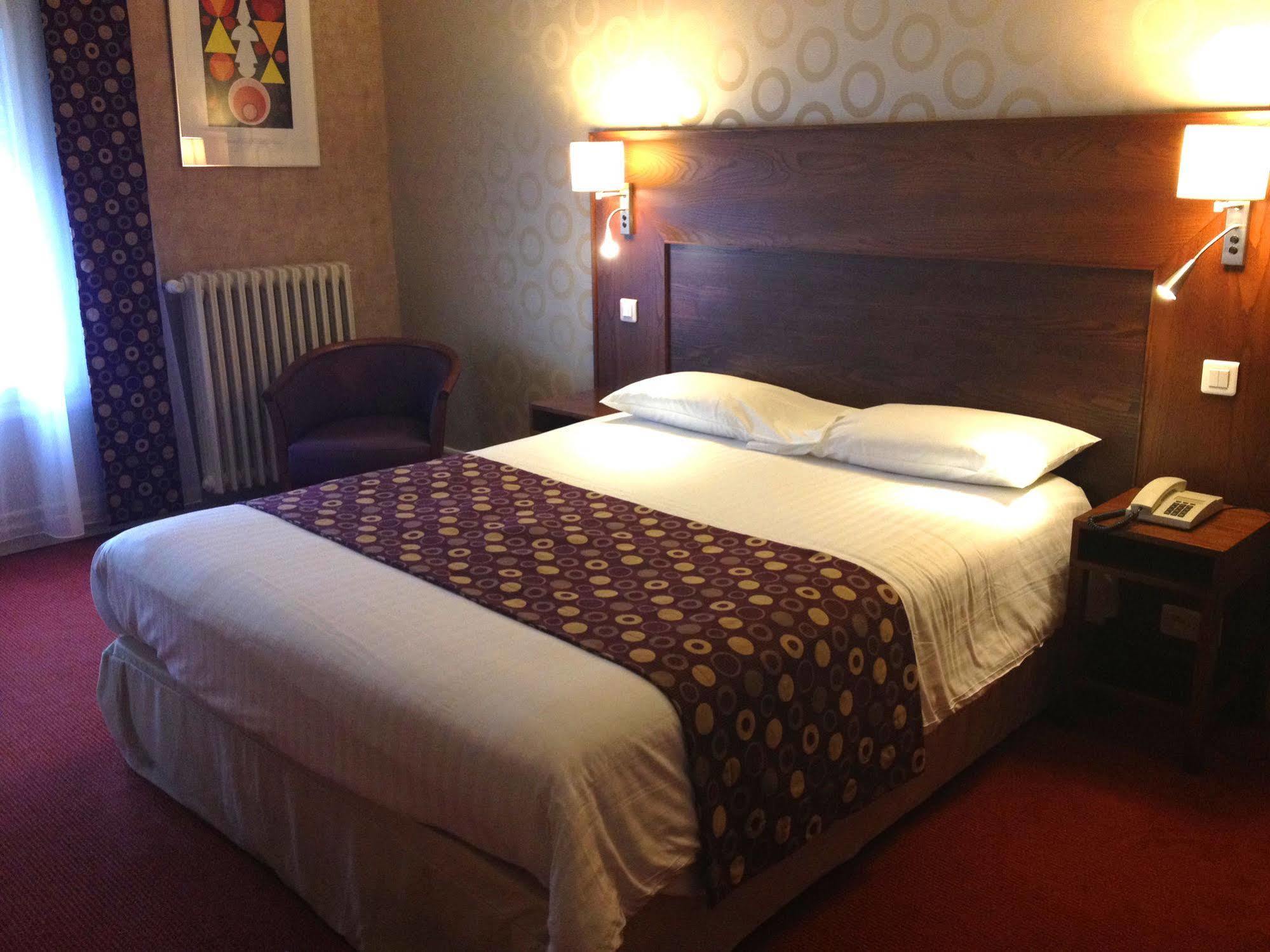 Logis Hotel & Restaurant La Paix Le Nouvion-en-Thierache Ngoại thất bức ảnh